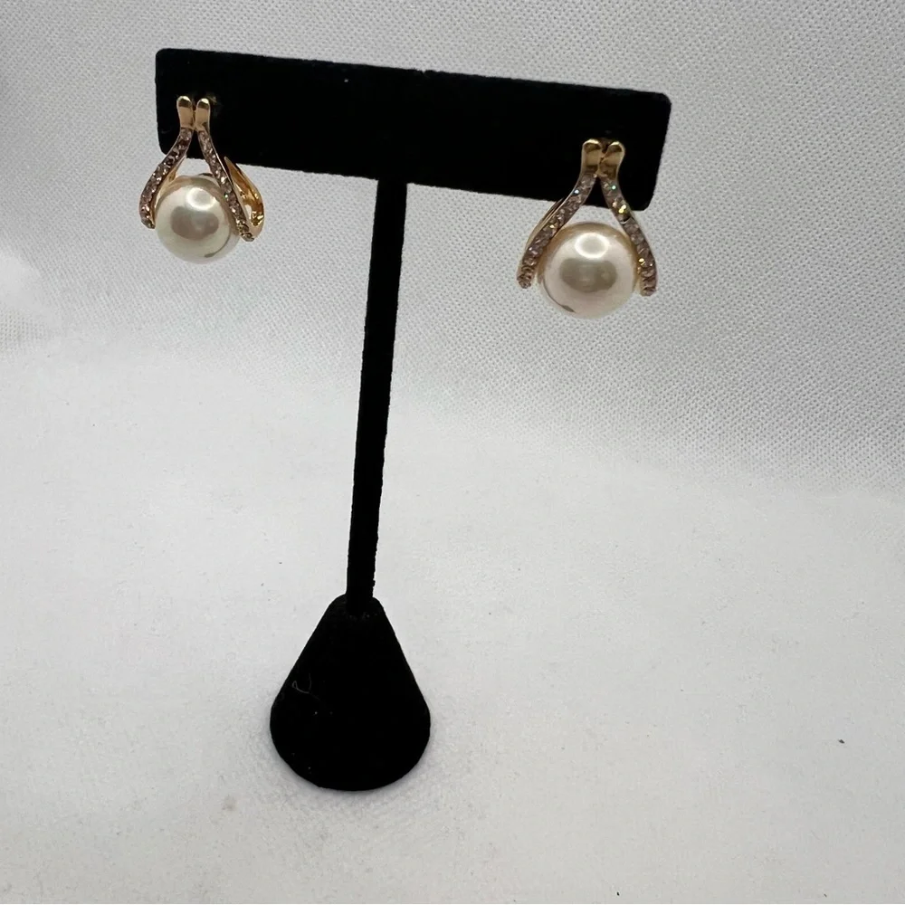🍭6/$30 Rhinestone studded faux pearl elegant gold tone post earrings